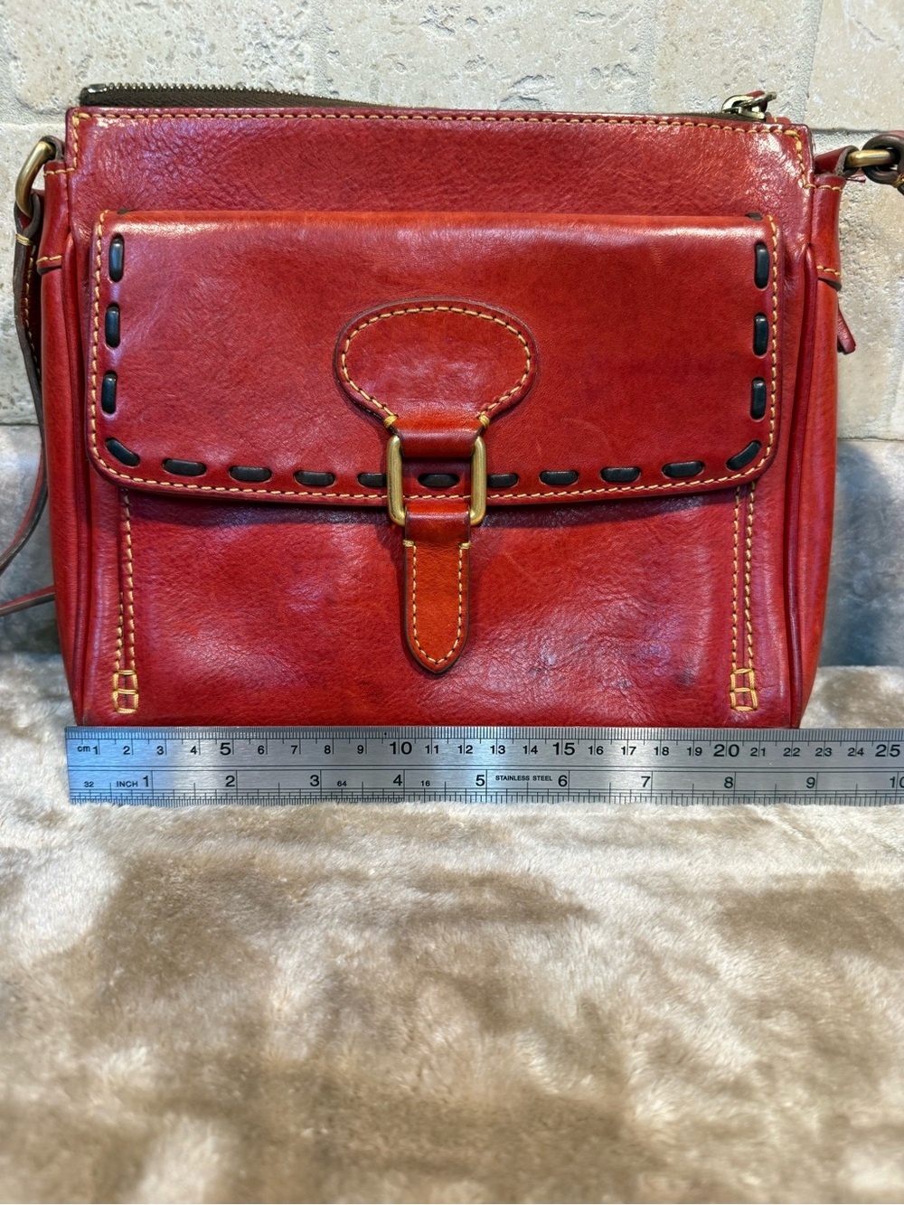 Dooney & Bourke Classic Red Leather Crossbody Bag - Unbranded